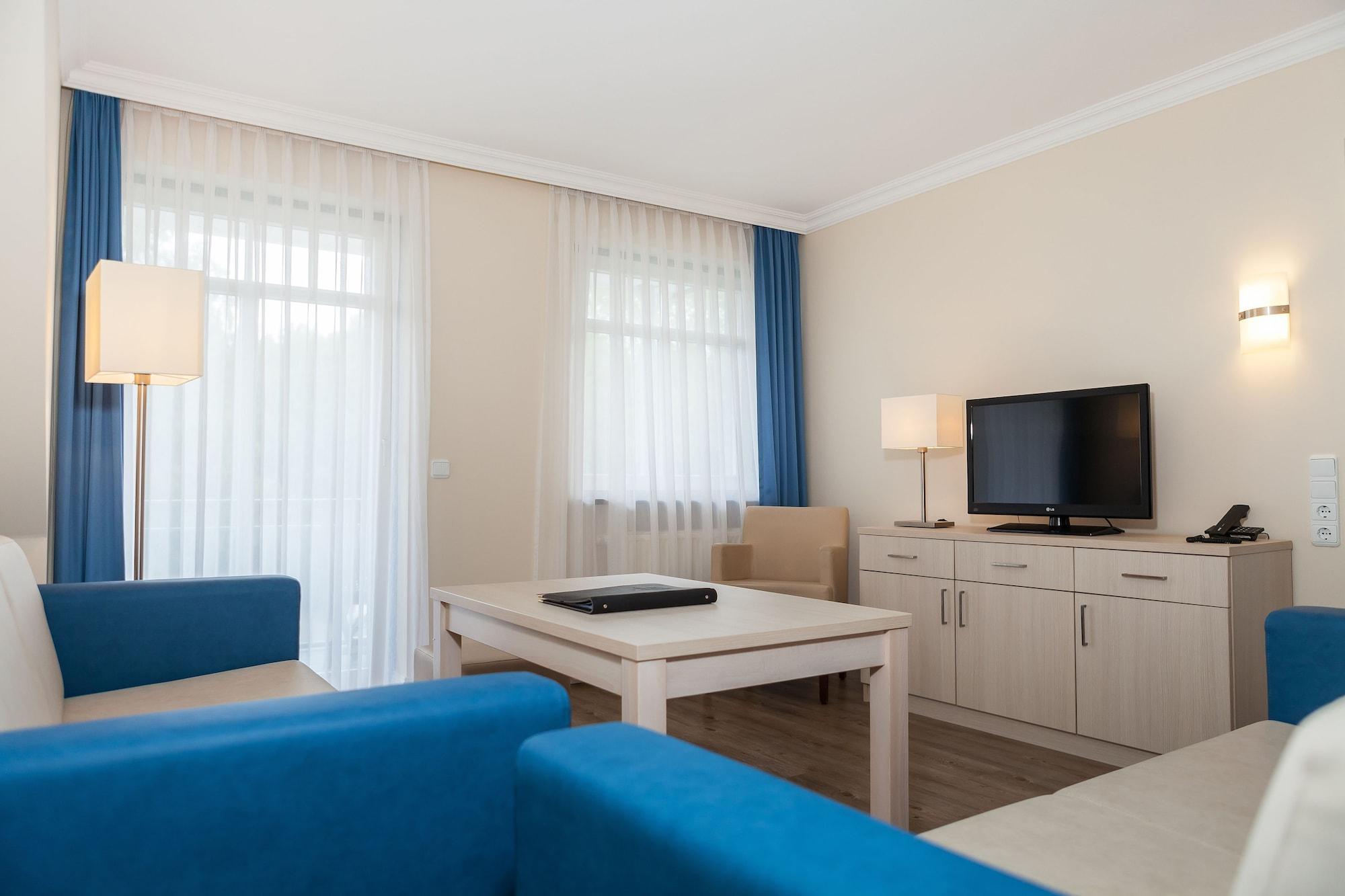 Hotel IV Jahreszeiten Кюлунгсборн Экстерьер фото